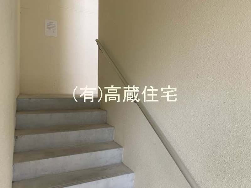 Modern House II 2LDK Apartment for Rent in Naha Tahara - Thumbnail 2