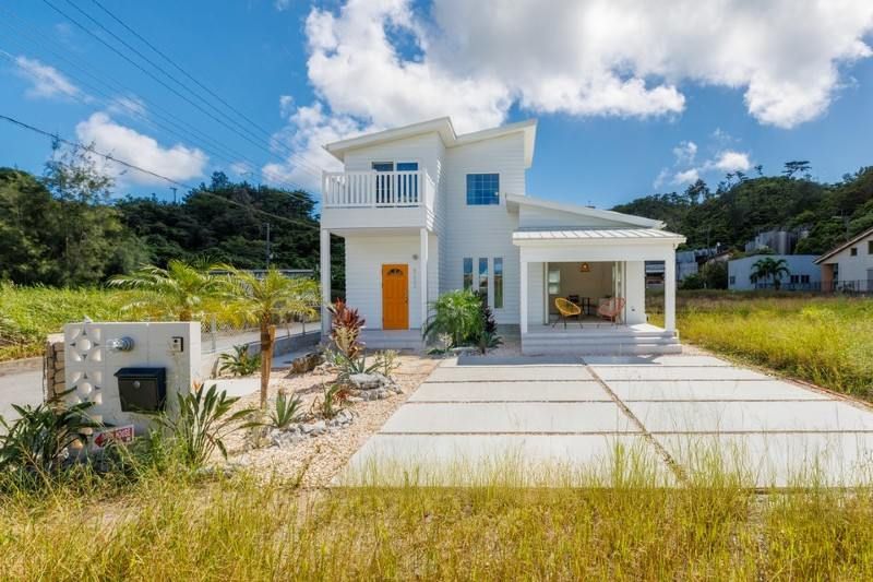Rent 2LDK Detached House in Kyoda, Nago City, Okinawa - Thumbnail 2