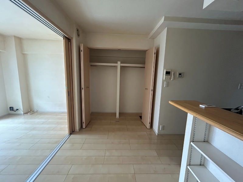 Green Hills Eiko 1DK Apartment for Rent in Uruma City, Okinawa - Thumbnail 2