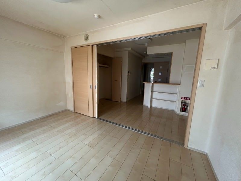 Green Hills Eiko 1DK Apartment for Rent in Uruma City, Okinawa - Thumbnail 4