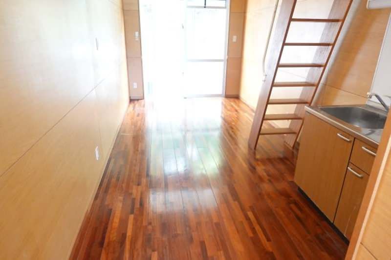 1LDK Apartment with Loft & Free Internet near University of Ryukyus - Thumbnail 4