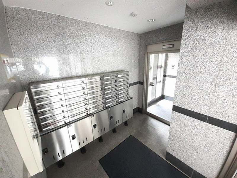 Co-op Yaka Westside 1DK Apartment for Rent in Naha, Okinawa - Thumbnail 2