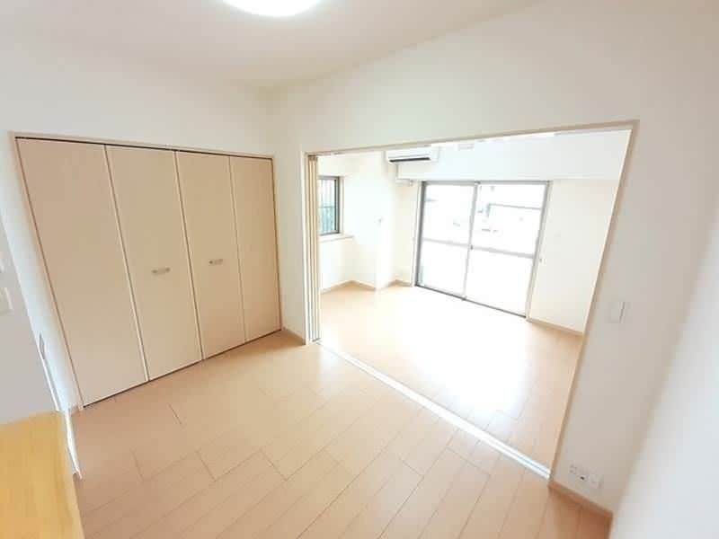 Co-op Yaka Westside 1DK Apartment for Rent in Naha, Okinawa - Thumbnail 4