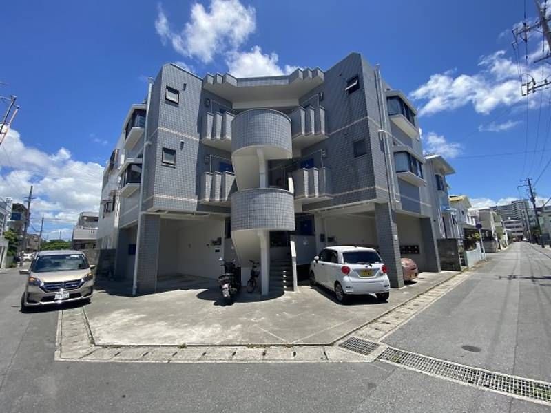 Papillon Nishizaki 1R Apartment for Rent in Itoman, Okinawa - Image 1