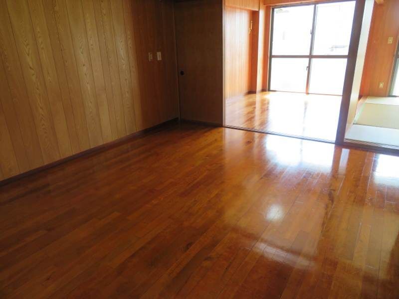 2LDK Rental Apartment in Yomitan Village, Okinawa | 48,000 Yen - Thumbnail 4