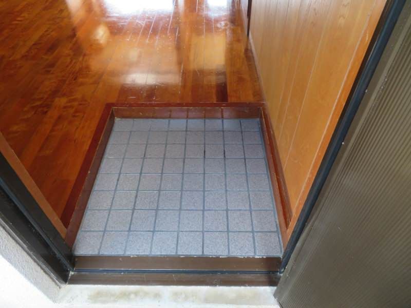 2LDK Rental Apartment in Yomitan Village, Okinawa | 48,000 Yen - Thumbnail 3