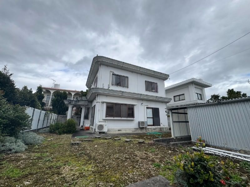 6LDK RC Family Home with Large Garden in Nakagusuku Village, Okinawa - Thumbnail 4