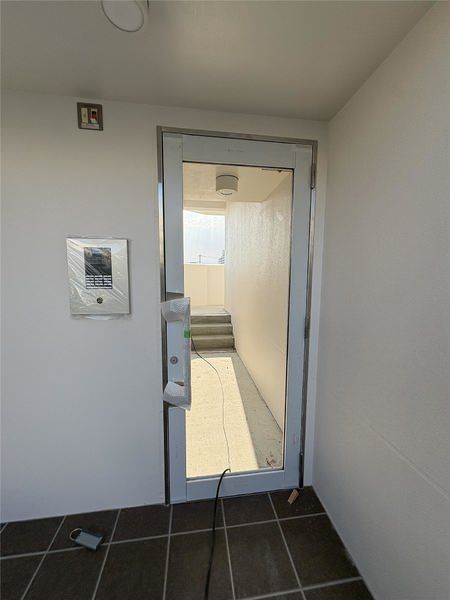 New 1LDK Apartment in Kadena Town, Okinawa with Parking - Thumbnail 2