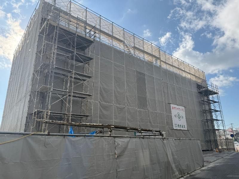 New Pet-Friendly 2LDK Apartment for Rent in Okinawa City - Thumbnail 2