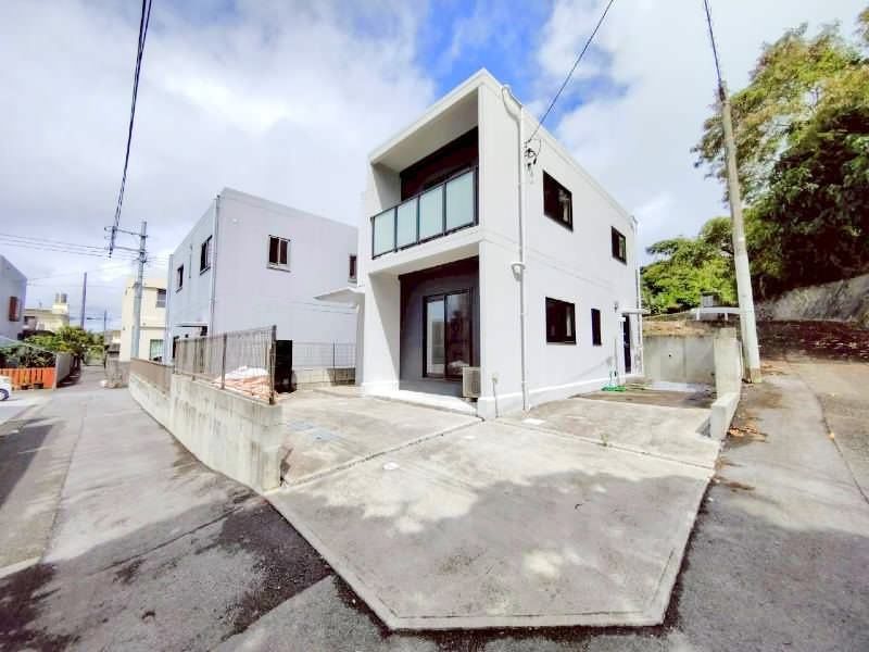 4LDK New RC House for Sale in Nakagusuku, Okinawa - Thumbnail 2