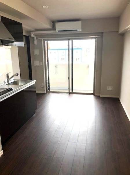 1R Studio Apartment for Rent in Naha, Okinawa with Zero Deposit - Thumbnail 4