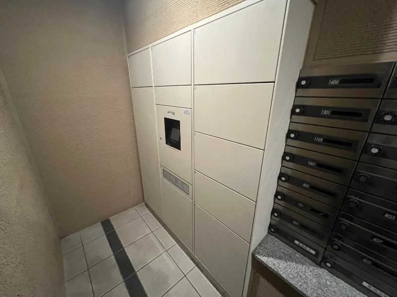 2LDK High-Floor Condo in Okinawa City with Auto-Lock & Parking - Thumbnail 3