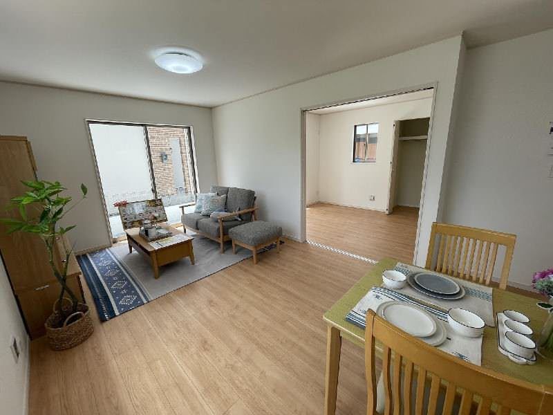 New 4LDK House with Walk-in Closet in Okinawa City Chibana - Thumbnail 3