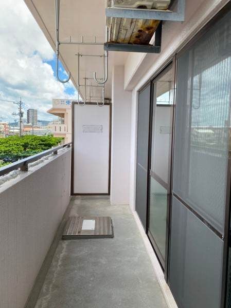 2LDK Apartment for Rent in Takahara, Okinawa City - Thumbnail 3
