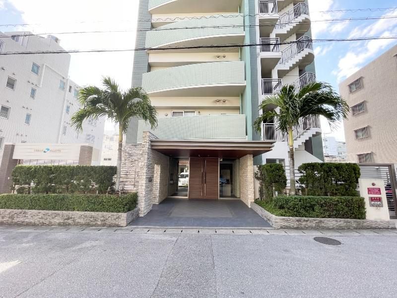 3LDK Apartment for Sale near Omoromachi Station, Naha - Thumbnail 3