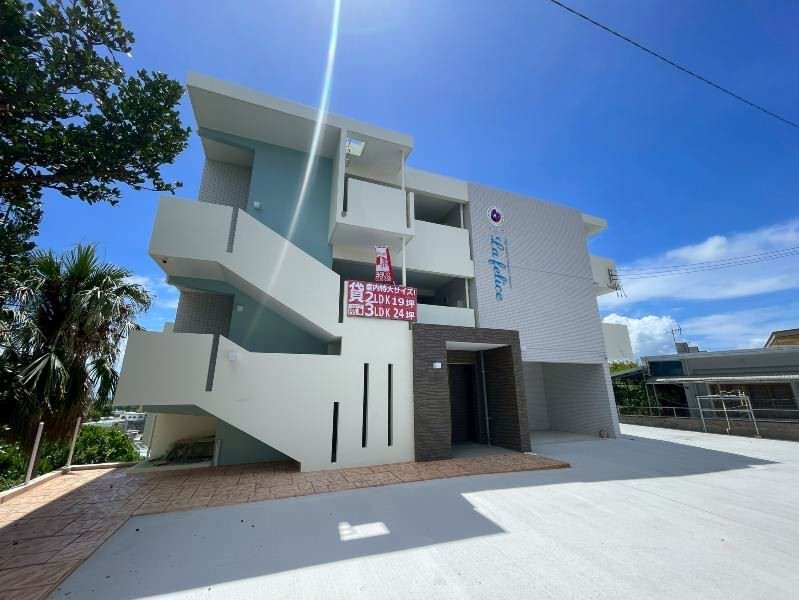 LA FELICE New 2LDK Apartment with Ocean View in Kin, Okinawa - Thumbnail 3