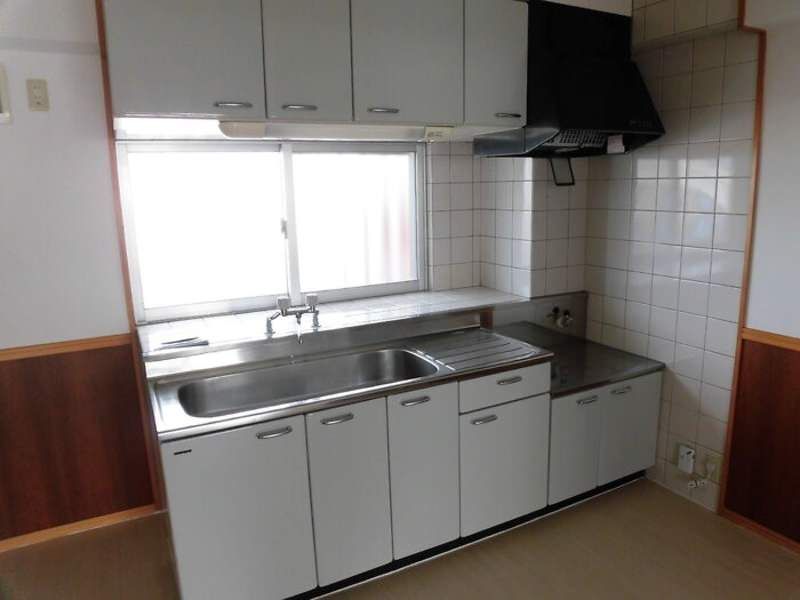 Terrace Verde A402 2LDK Apartment for Rent in Naha, Okinawa - Thumbnail 4
