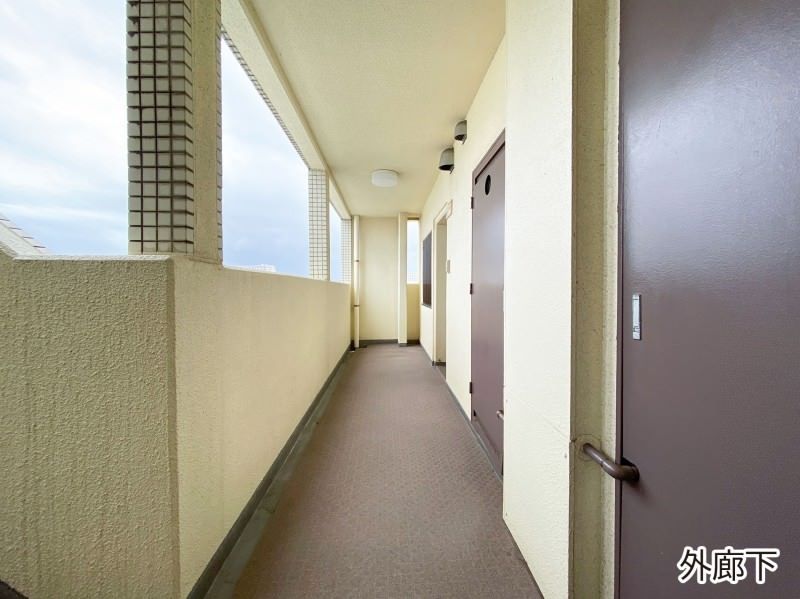 Renovated 2LDK Corner Apartment in Naha City, Okinawa - Thumbnail 2