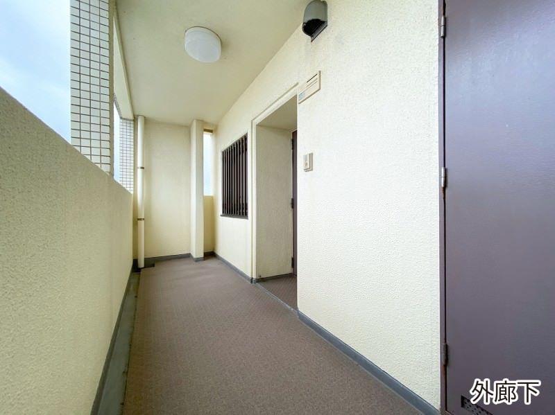 Renovated 2LDK Corner Apartment in Naha City, Okinawa - Thumbnail 3