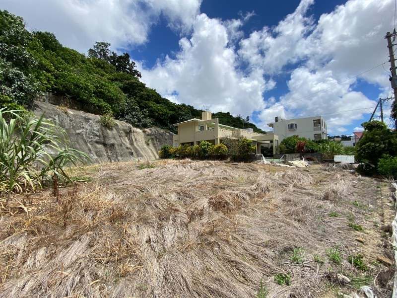 Vacant Land for Sale in Tomigusuku, Okinawa - 527 sqm Plot - Thumbnail 2