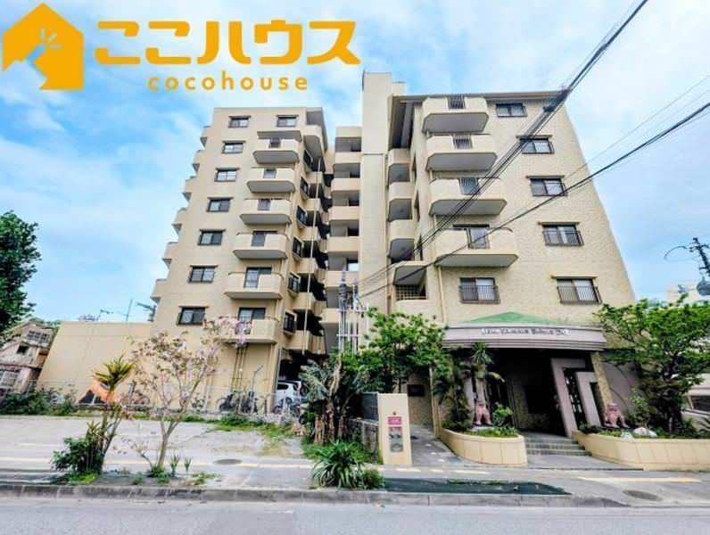 Renovated 3LDK Corner Apartment for Sale in Naha Uehara - Thumbnail 2