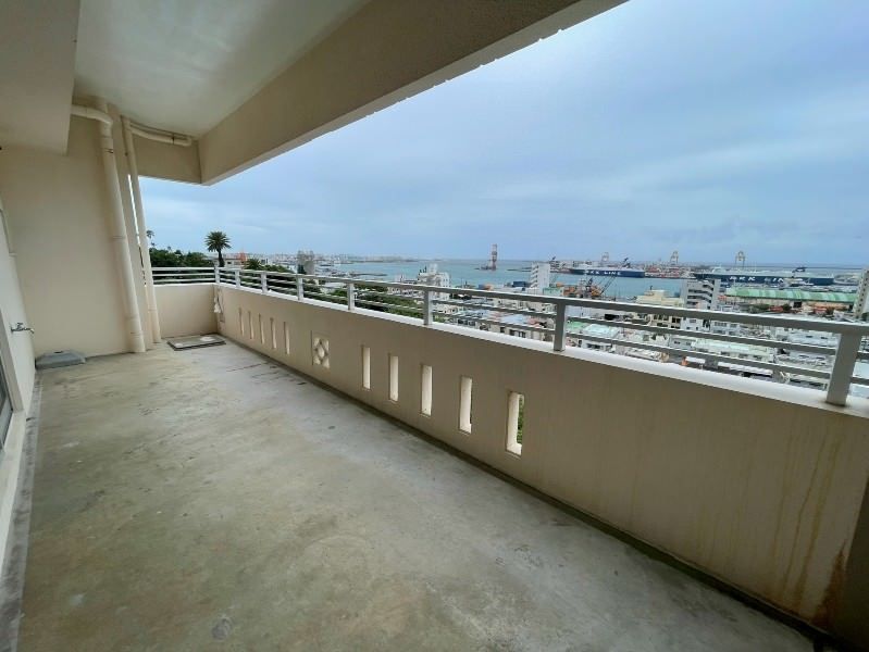 Spacious 3LDK Apartment for Rent in Naha, Okinawa - Thumbnail 3