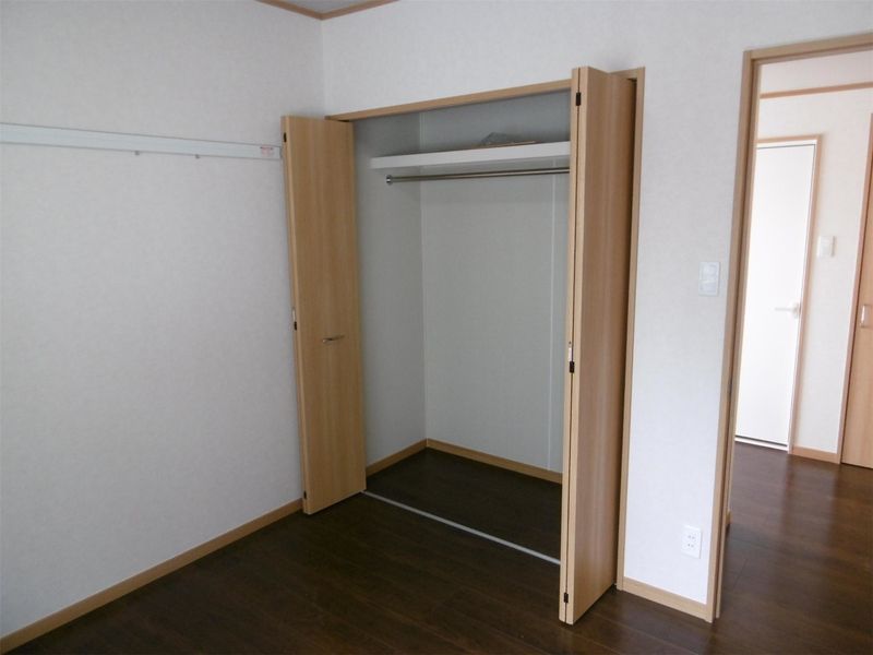 2LDK Apartment for Rent in Futenma, Ginowan City, Okinawa - Thumbnail 4