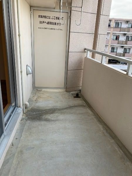 1K Apartment for Rent in Tomigusuku, Okinawa - 30.96 sqm - Thumbnail 4