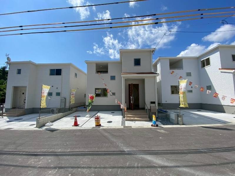 New 4LDK House for Sale in Yaese Town, Okinawa - Thumbnail 2