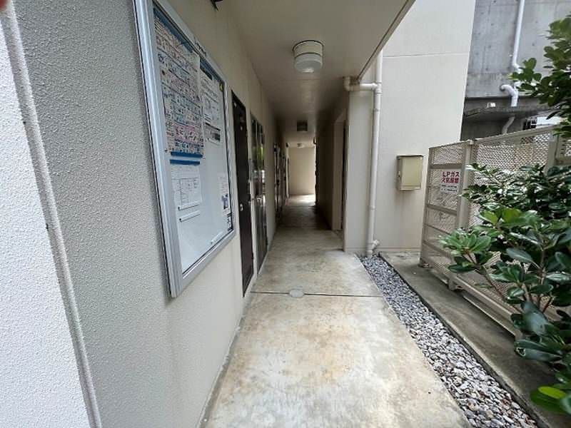 Rental 1K Apartment near Oroku Station, Naha City - Thumbnail 3