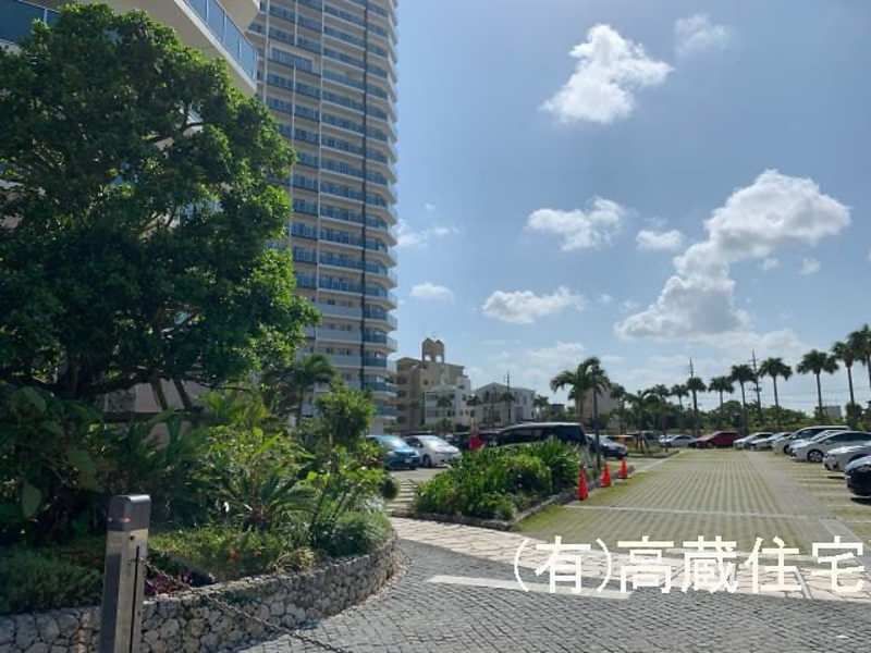 RYUX TOWER THE WEST 2LDK Condo in Naha Omoromachi - Thumbnail 2