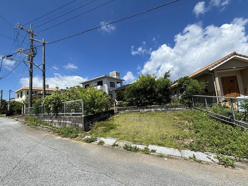 Onna Village 2LDK House with Garden for Sale in Okinawa - Thumbnail 3
