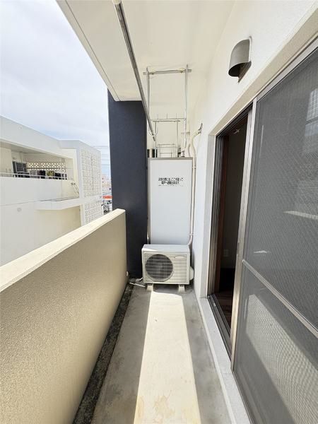 1K Apartment for Rent in Nakagusuku, Okinawa - 21.57m² - Thumbnail 2