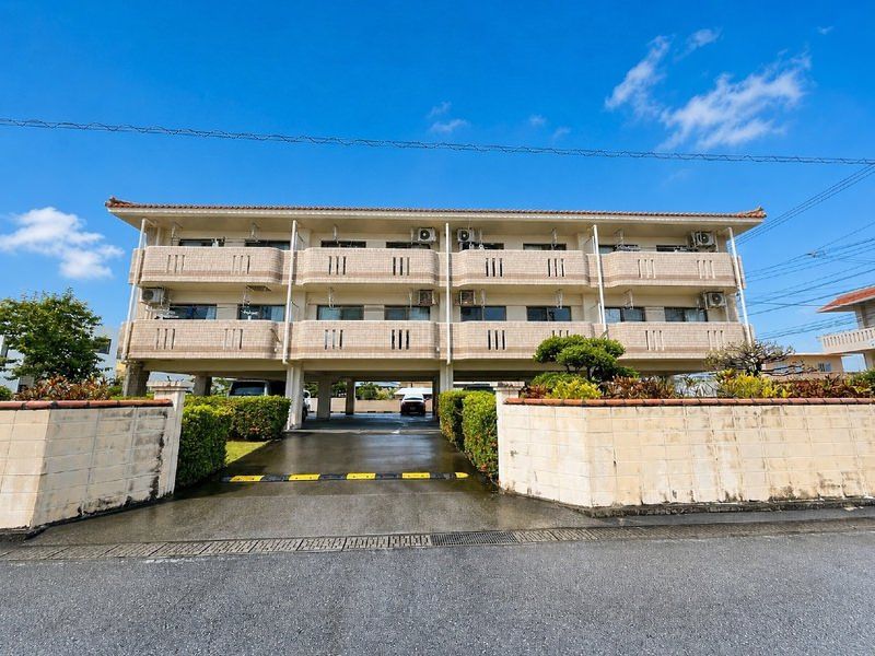 3LDK Apartment for Rent in Nishihara, Okinawa - Thumbnail 2