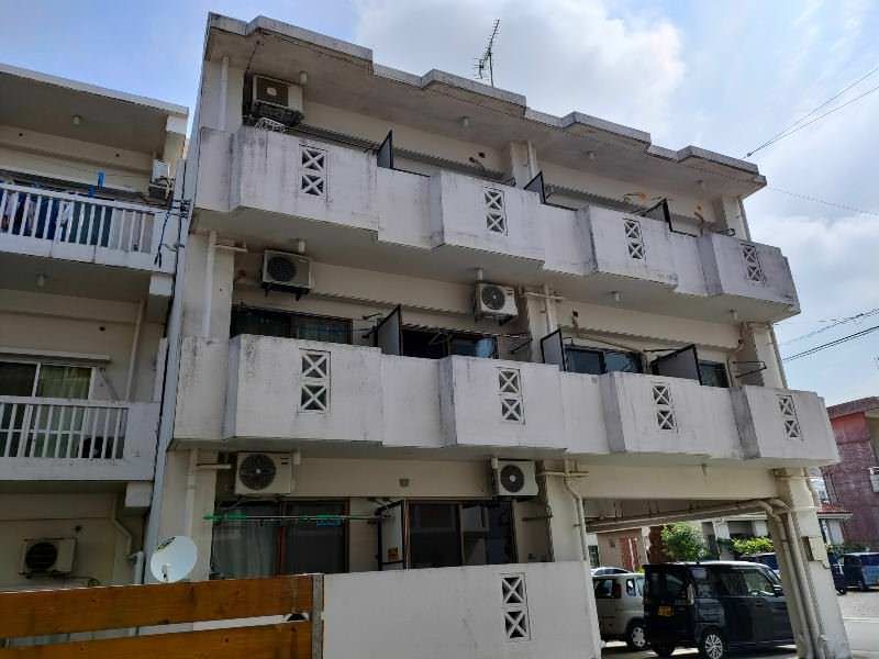 1K Apartment for Rent in Minamiuehara, Nakagusuku Village, Okinawa - Thumbnail 2