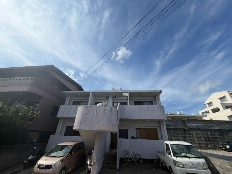 2LDK Apartment for Rent in Tomigusuku, Okinawa - Thumbnail 2