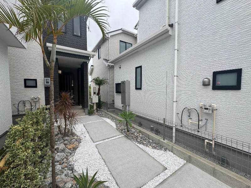 New 3LDK House in Gaja, Nishihara Town, Okinawa for Sale - Image 1