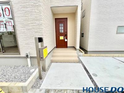 Modern 2LDK House in Kadena Town with Dual Parking — Image 3, Kadena, Okinawa