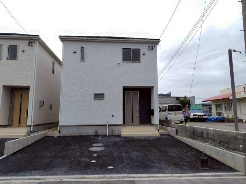 New 4LDK House for Sale in Uruma City, Okinawa - Thumbnail 2