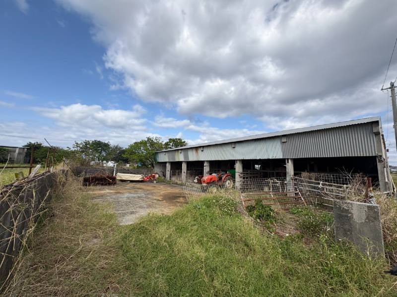 Agricultural Land for Sale in Ie Village, Okinawa with Existing Barn - Thumbnail 2