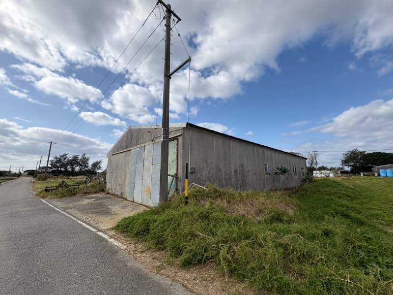 Agricultural Land for Sale in Ie Village, Okinawa with Existing Barn - Thumbnail 3