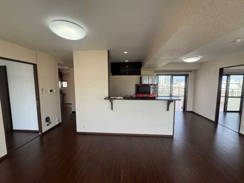 Sun Grace Mansion 3LDK Apartment in Ginowan, Okinawa - Thumbnail 4