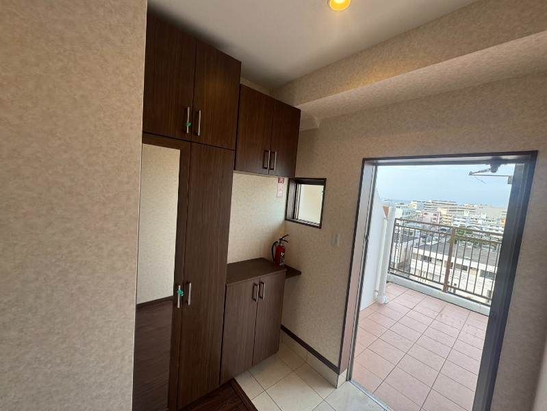 Sun Grace Mansion 3LDK Apartment in Ginowan, Okinawa - Thumbnail 2