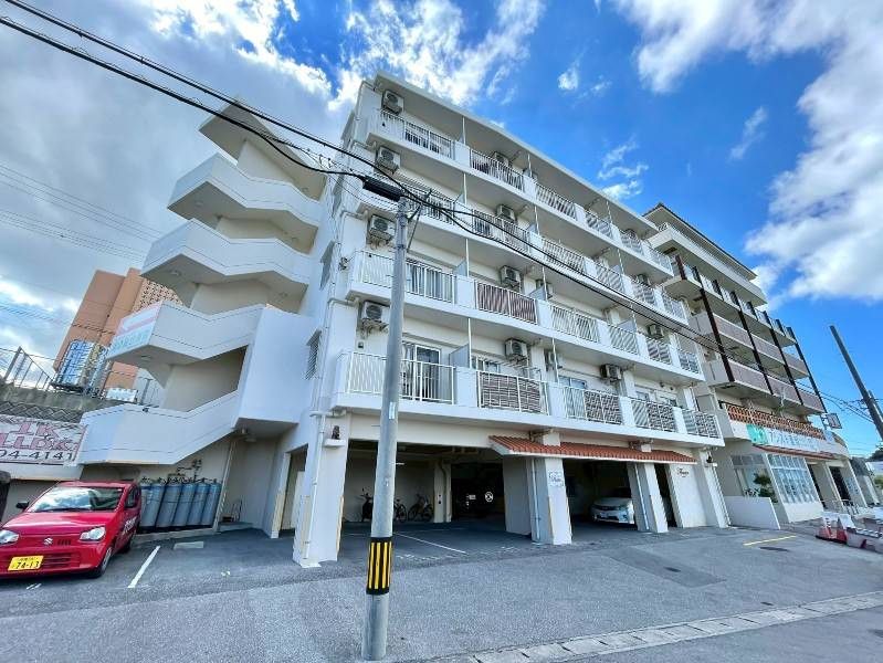Commercial Space for Rent in Urasoe Maeda, Okinawa - 20.45 sqm - Thumbnail 2
