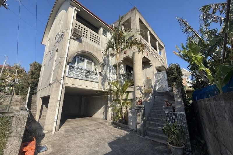 4LDK Reinforced Concrete House with Garden in Uruma, Okinawa - Thumbnail 2