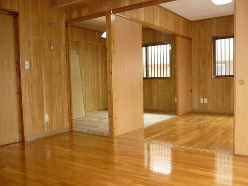 2DK Apartment for Rent in Tomigusuku, Okinawa - Thumbnail 3