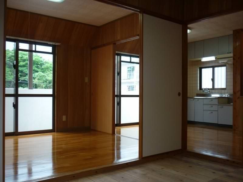 2DK Apartment for Rent in Tomigusuku, Okinawa - Thumbnail 4