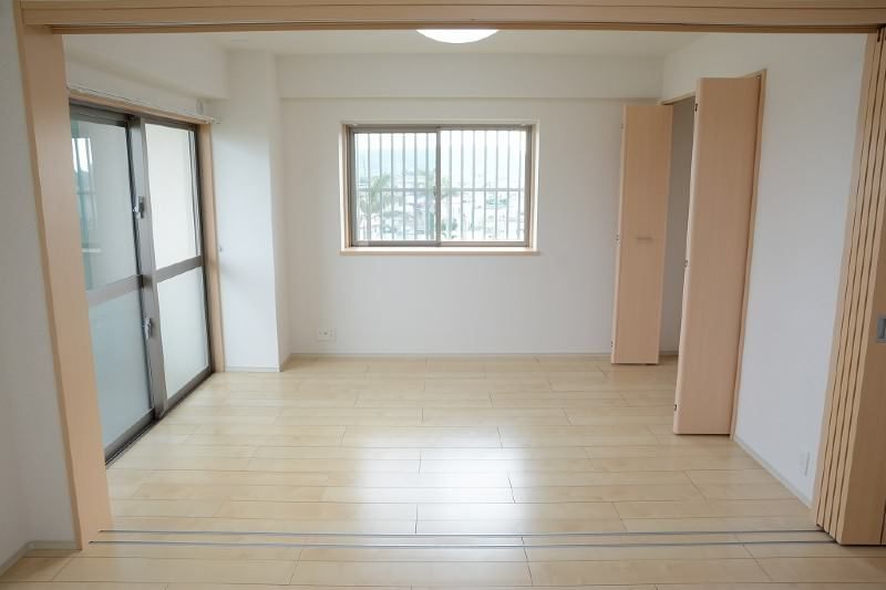 2LDK Apartment for Rent in Yaese Town, Okinawa with Free Internet - Thumbnail 4