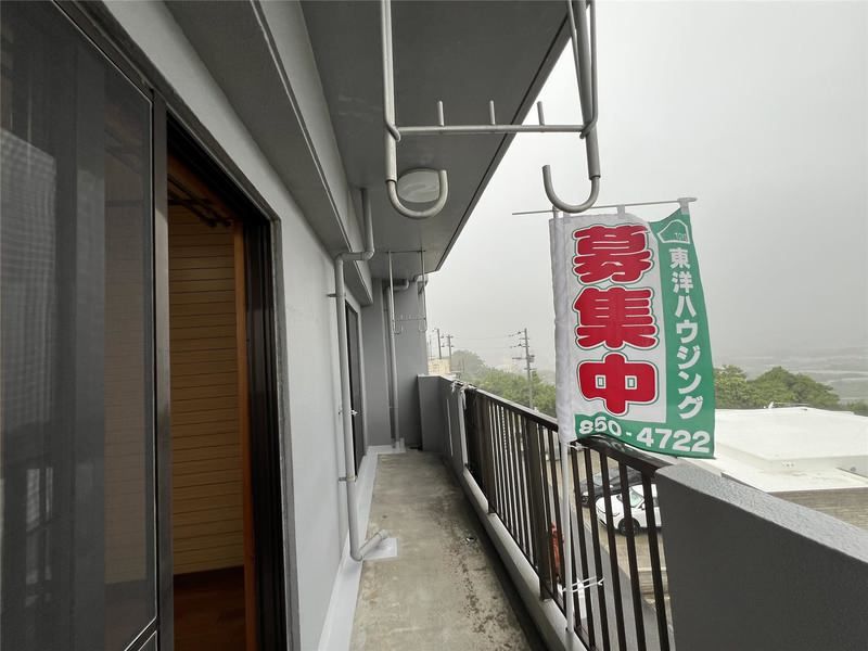 3DK Rental Apartment in Tomigusuku, Okinawa with 2 Parking Spaces - Thumbnail 2