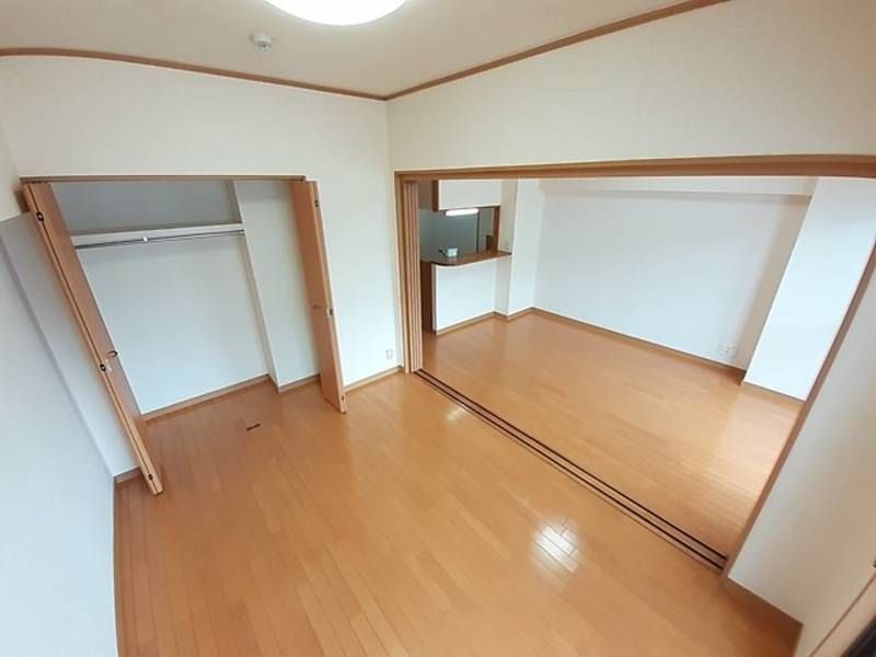 2LDK Apartment for Rent in Urasoe City, Okinawa - 50.91 sqm - Thumbnail 4